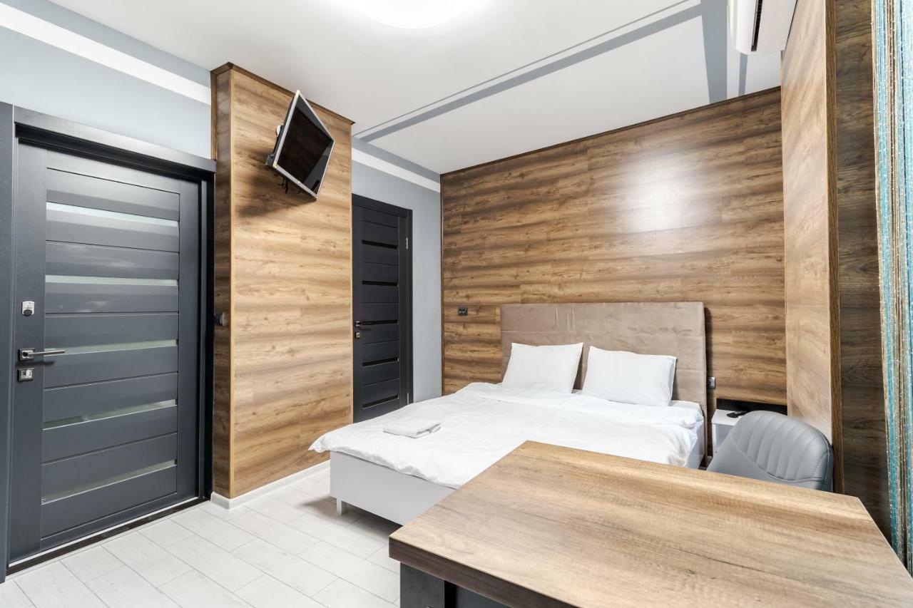 Balabana Red Apartment Lviv Exterior photo